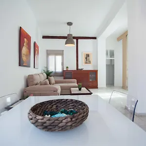 apartamentos-catedral-malaga.es-andalucia.com/